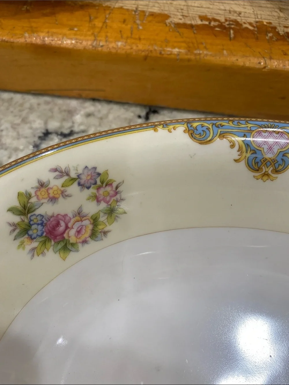 Elegant Meito China serving dish